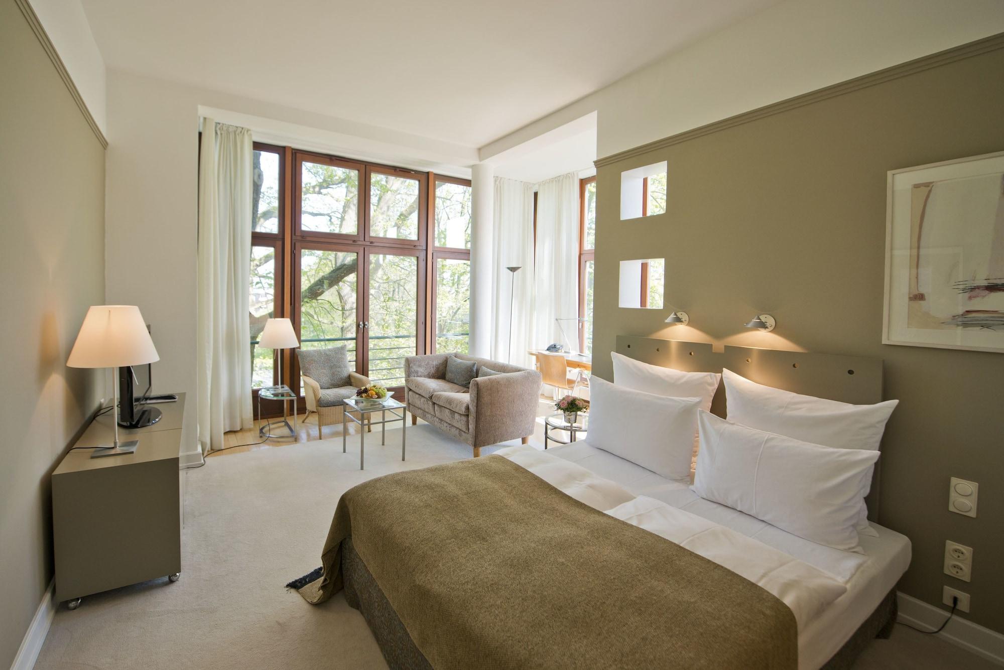 Privathotel Lindtner Hamburg Bagian luar foto A room at the Hotel Axelmannstein