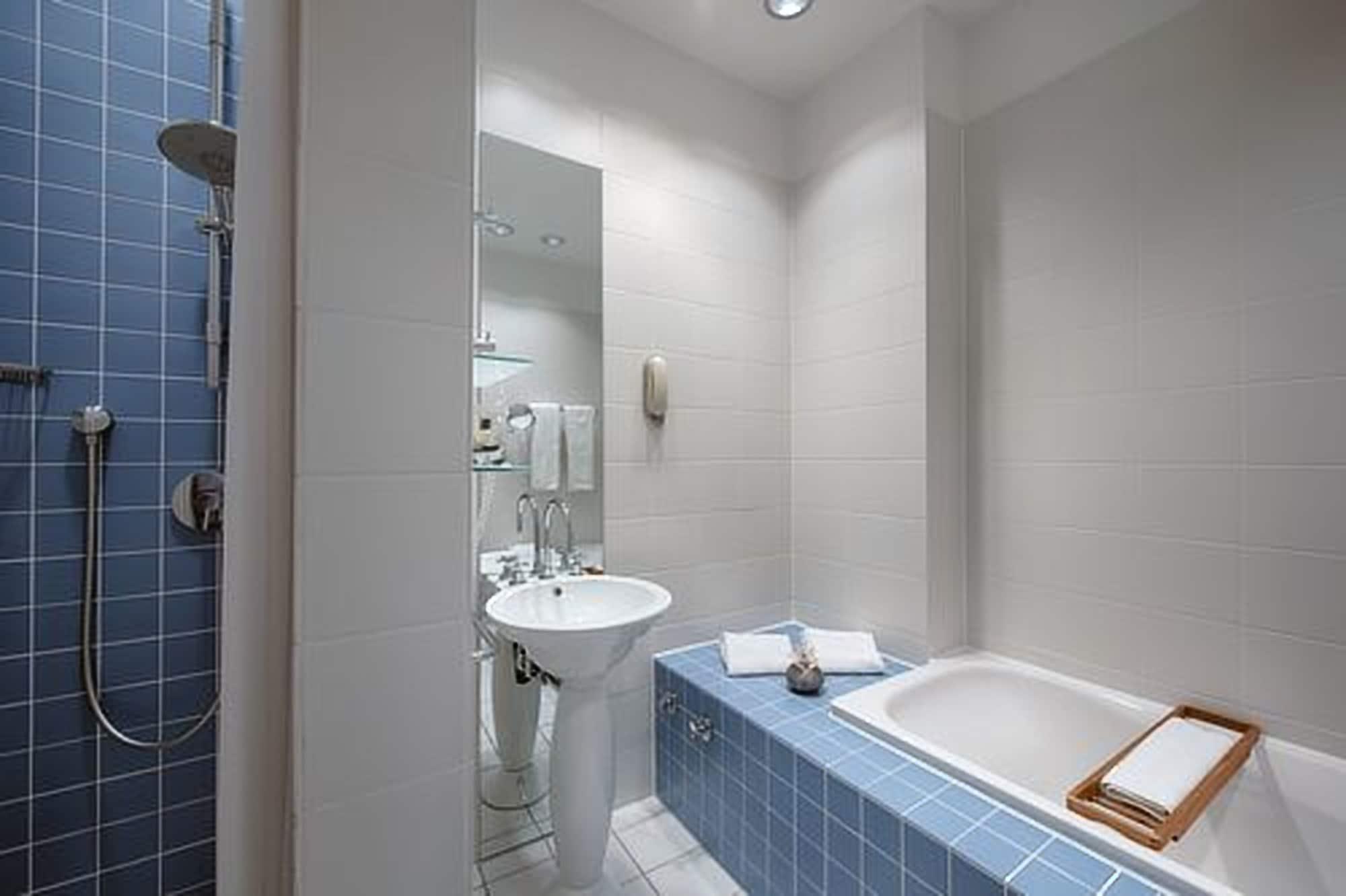 Privathotel Lindtner Hamburg Bagian luar foto Bathroom