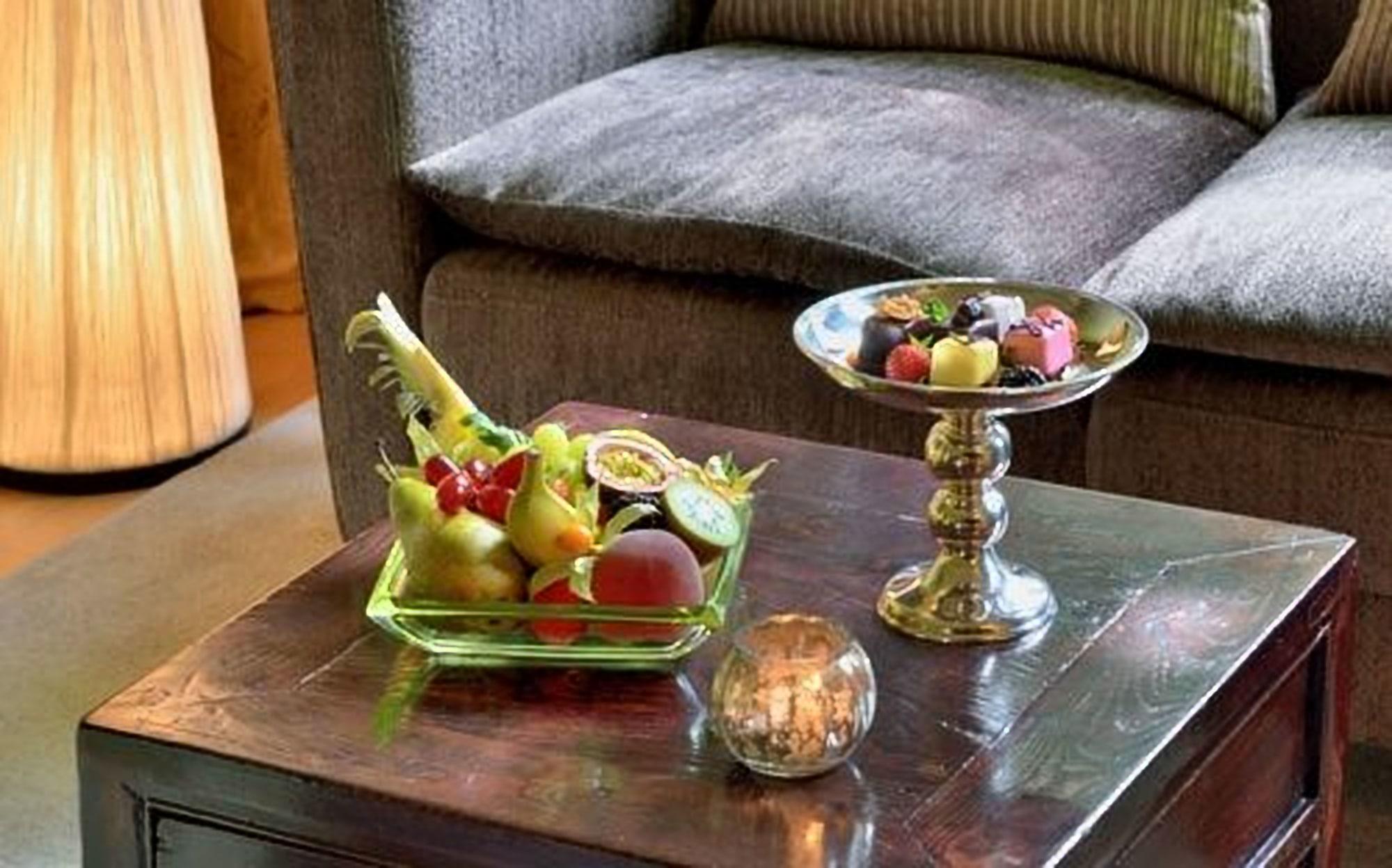 Privathotel Lindtner Hamburg Bagian luar foto Fruit and chocolate