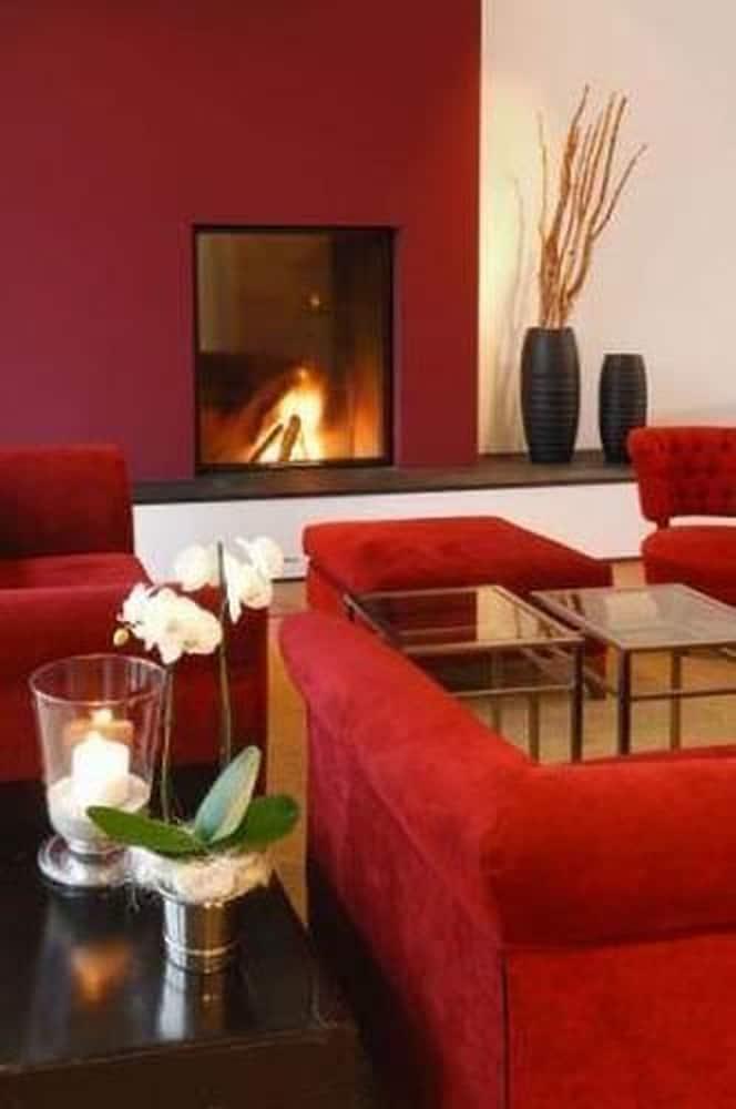 Privathotel Lindtner Hamburg Interior foto A fireplace in a home