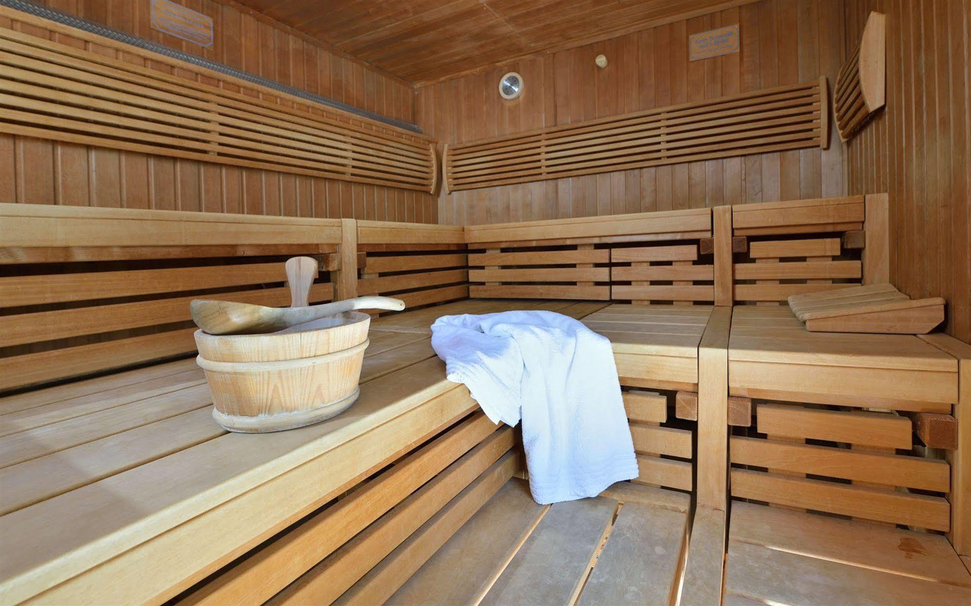 Privathotel Lindtner Hamburg Bagian luar foto Sauna
