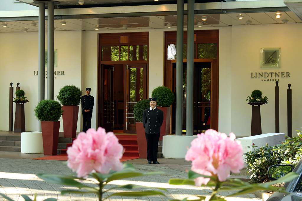 Privathotel Lindtner Hamburg Bagian luar foto Lindt home in Bruck